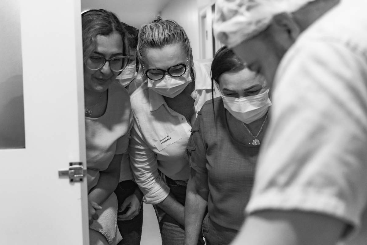 foto de parto em Natal por André Pontes - primeiro encontro com a família