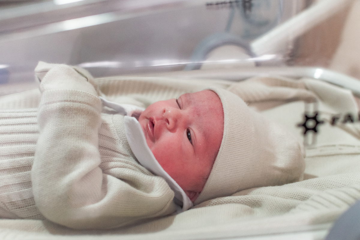 foto de parto em Natal por André Pontes - bebê recém nascido