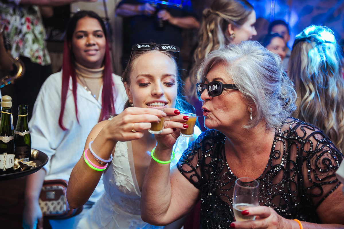 Photolima Fotografia, Casamento Vila Salga ilhabela, fotografo de casamento em ilhabela, fotos de casamento ilhabela, espaço para casamento ilhabela, decoração de casamento, vestido de noiva, bride 