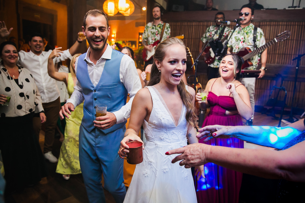 Photolima Fotografia, Casamento Vila Salga ilhabela, fotografo de casamento em ilhabela, fotos de casamento ilhabela, espaço para casamento ilhabela, decoração de casamento, vestido de noiva, bride 