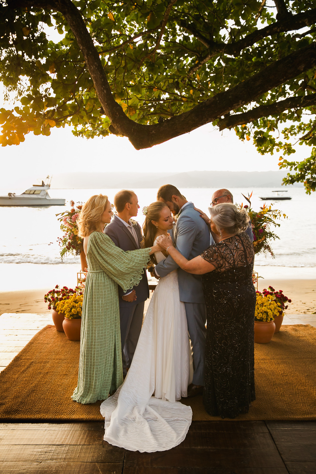 Photolima Fotografia, Casamento Vila Salga ilhabela, fotografo de casamento em ilhabela, fotos de casamento ilhabela, espaço para casamento ilhabela, decoração de casamento, vestido de noiva, bride 