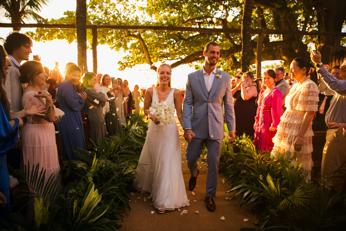 Photolima Fotografia, Casamento Vila Salga ilhabela, fotografo de casamento em ilhabela, fotos de casamento ilhabela, espaço para casamento ilhabela, decoração de casamento, vestido de noiva, bride 