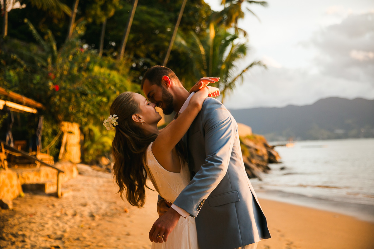 Photolima Fotografia, Casamento Vila Salga ilhabela, fotografo de casamento em ilhabela, fotos de casamento ilhabela, espaço para casamento ilhabela, decoração de casamento, vestido de noiva, bride 