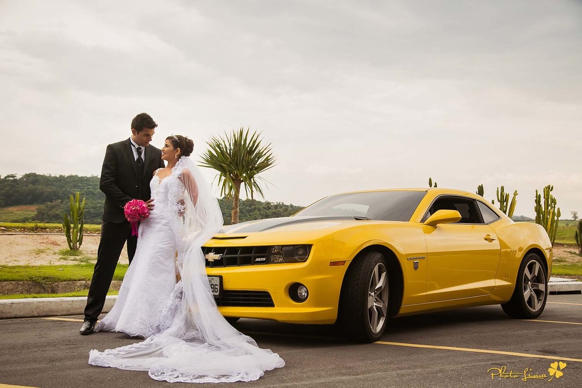 Photolima fotografia de casamento de mogi das cruzes, fotografos, wedding, rodrigo bittencourt, sergio lima, trash the dress na estrada, pós casamento, posto graal, vestido de noiva, ensaio com camaro amarelo, blog de noiva, dicas de ensaio criativo