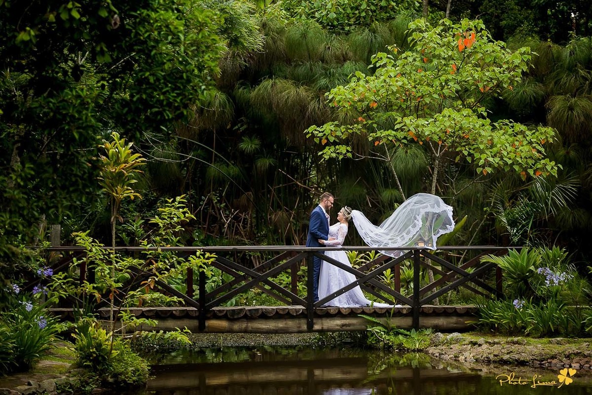 Casarão La Villla, Photolima fotografos de casamento de Mogi das Cruzes, Rodrigo Bittencourt Fotografo, Sergio Lima Fotografo, lapis de noiva, zankyou, blog de casamento, risadas,noiva e o noivo, felizes, Externa com noivos, melhores fotos de casamento