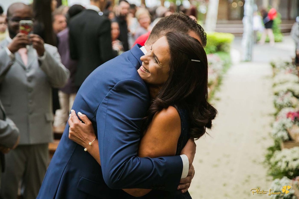 Casarão La Villla, Photolima fotografos de casamento de Mogi das Cruzes, Rodrigo Bittencourt Fotografo, Sergio Lima Fotografo, cerimonia, terno de noivo, lapis de noiva, zankyou, blog de casamento, noivo de azul, entrada do noivo