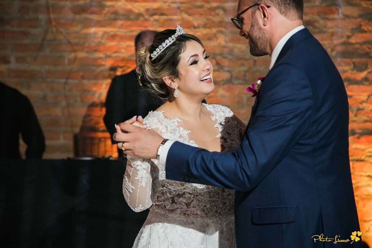 Casarão La Villla, Photolima fotografos de casamento de Mogi das Cruzes, Rodrigo Bittencourt Fotografo, Sergio Lima Fotografo, lapis de noiva, zankyou, blog de casamento, risadas,noiva e o noivo, felizes, festa de casamento, dança dos noivos, noivos dança