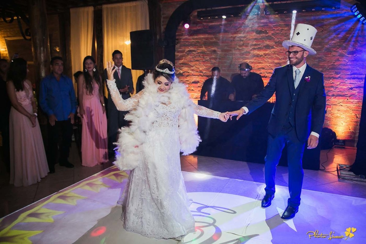 Casarão La Villla, Photolima fotografos de casamento de Mogi das Cruzes, Rodrigo Bittencourt Fotografo, Sergio Lima Fotografo, lapis de noiva, zankyou, blog de casamento, risadas,noiva e o noivo, felizes, festa de casamento, dança dos noivos, noivos dança