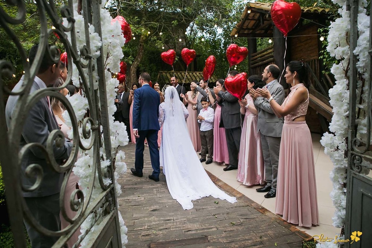 Casarão La Villla, Photolima fotografos de casamento de Mogi das Cruzes, Rodrigo Bittencourt Fotografo, Sergio Lima Fotografo, cerimonia, lapis de noiva, zankyou, blog de casamento, risadas,noiva e o noivo, felizes, saida dos noivos