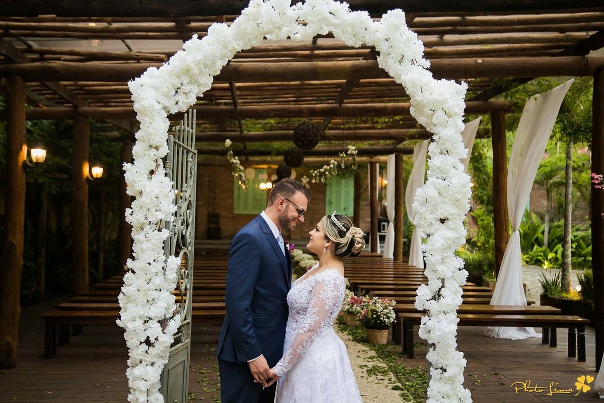 Casarão La Villla, Photolima fotografos de casamento de Mogi das Cruzes, Rodrigo Bittencourt Fotografo, Sergio Lima Fotografo, lapis de noiva, zankyou, blog de casamento, risadas,noiva e o noivo, felizes, Externa com noivos, melhores fotos de casamento