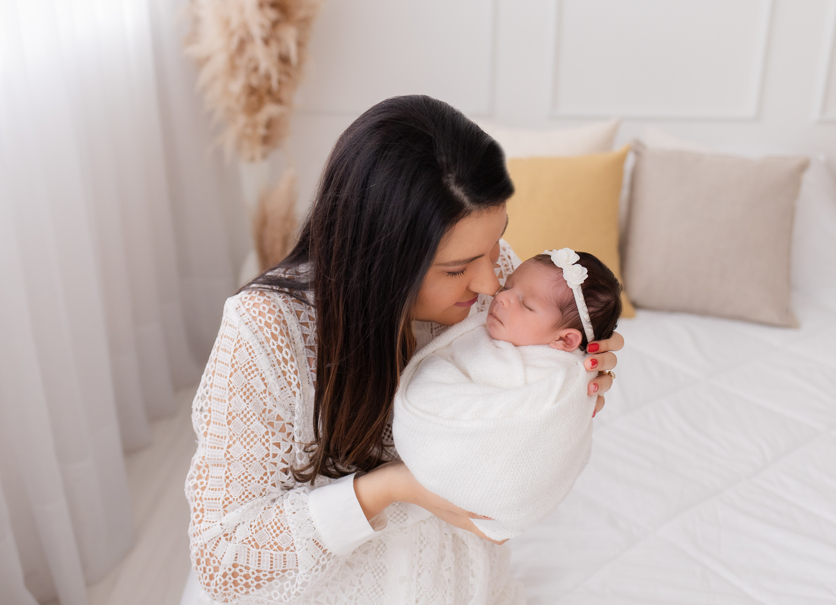 ensaio newborn em estúdio recém nascida em bento gonçalves ana