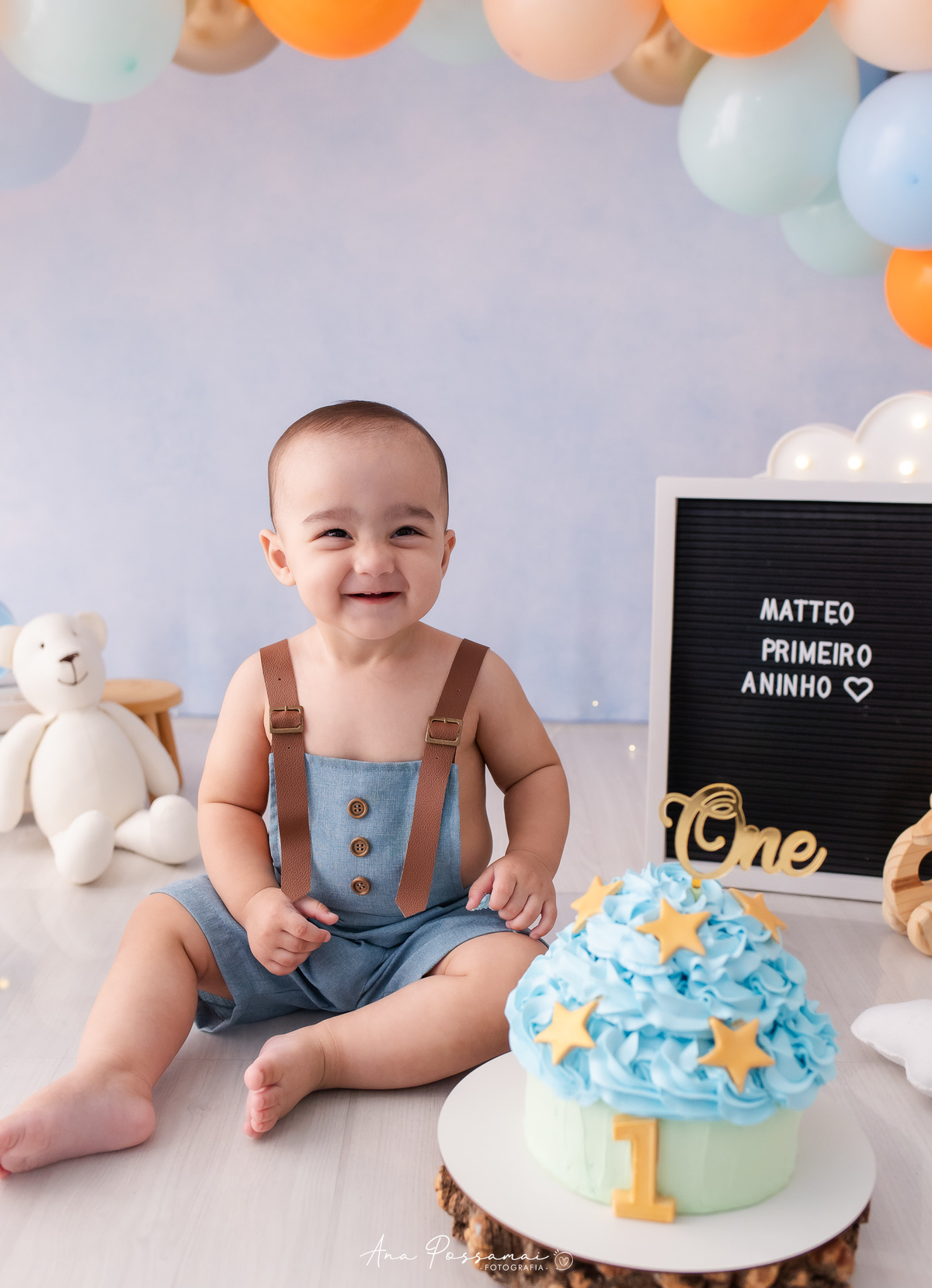 ensaio smash the cake ensaio de um ano do bebê com balões e bolo em bento gonçalves por ana possamai fotografia 