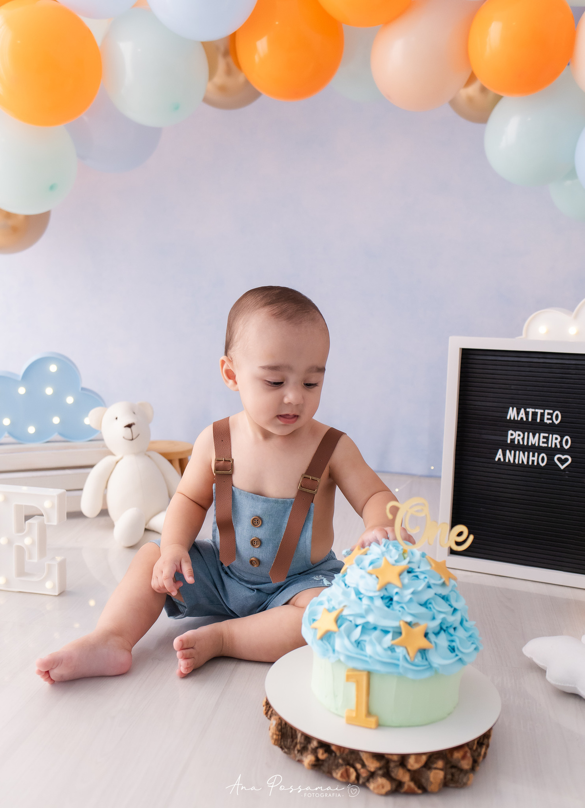 ensaio smash the cake ensaio de um ano do bebê com balões e bolo em bento gonçalves por ana possamai fotografia 