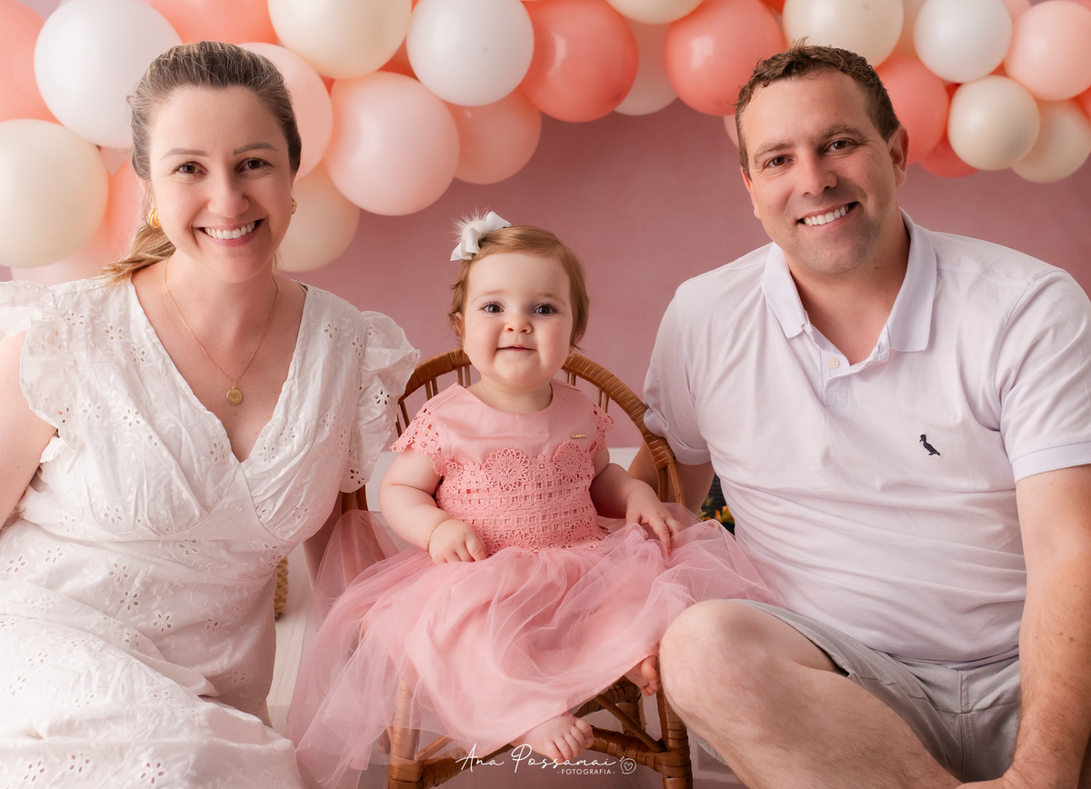 ensaio smash the cake ensaio de um ano do bebê com balões e bolo em bento gonçalves por ana possamai fotografia 