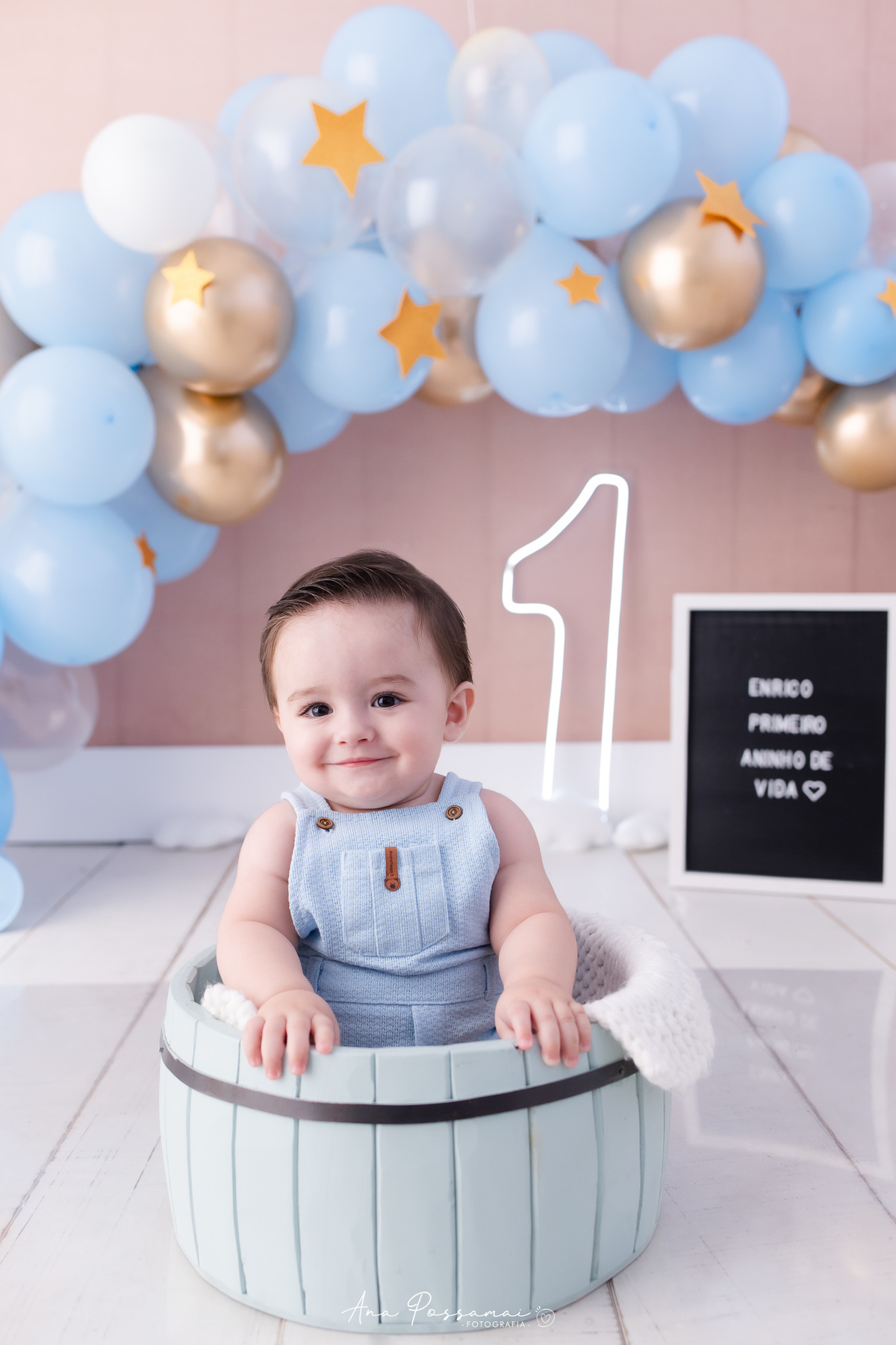 ensaio smash the cake ensaio de um ano do bebê com balões e bolo em bento gonçalves por ana possamai fotografia 