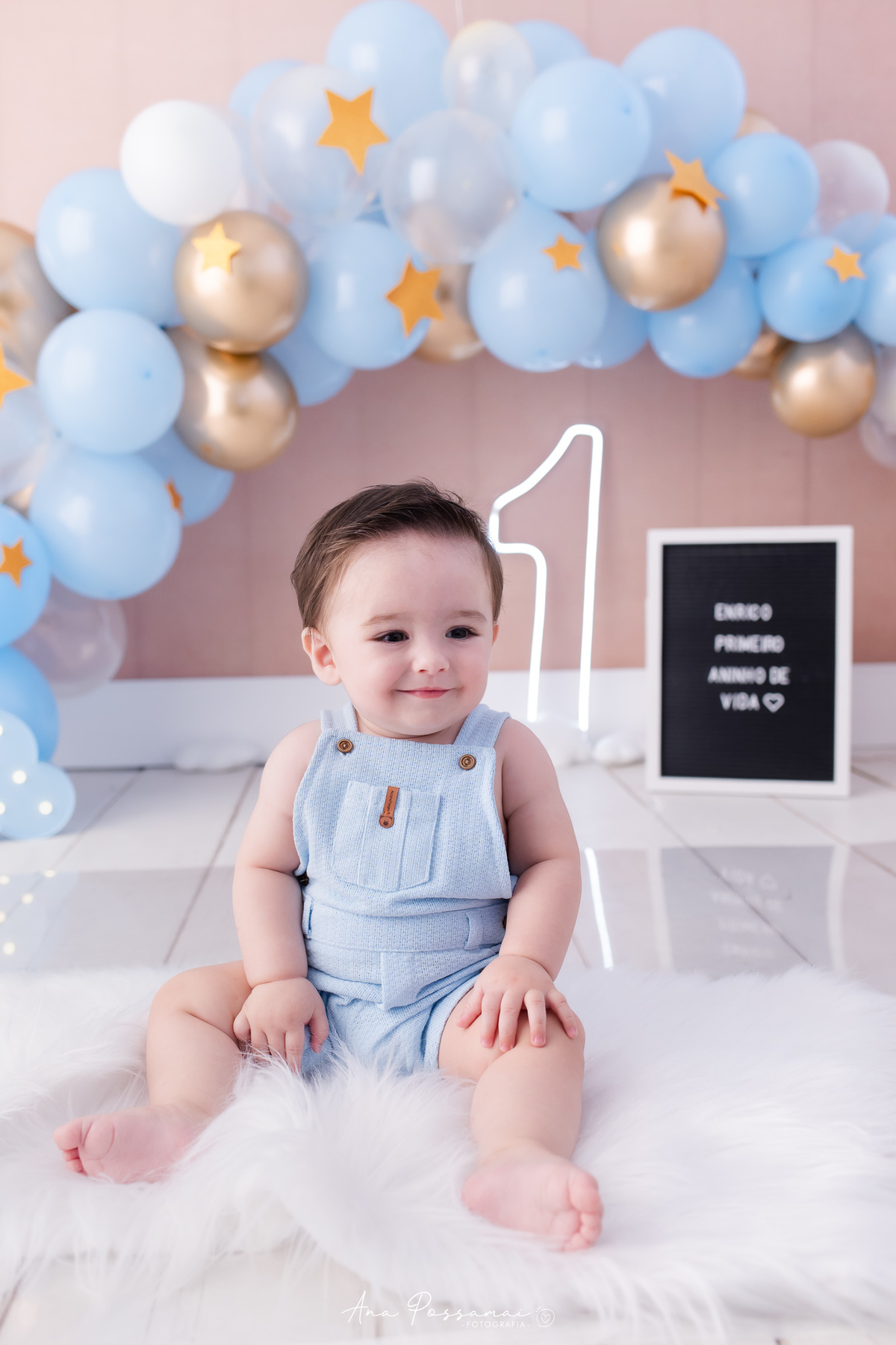 ensaio smash the cake ensaio de um ano do bebê com balões e bolo em bento gonçalves por ana possamai fotografia 