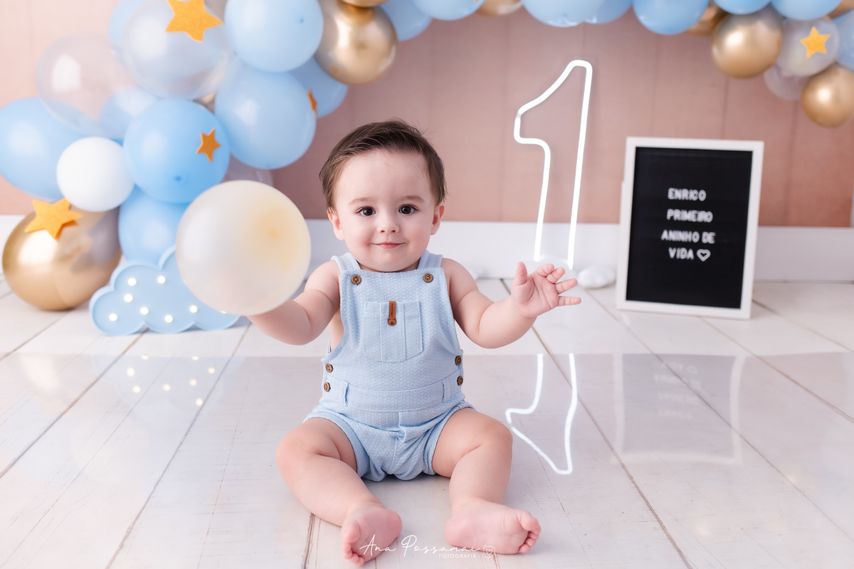 ensaio smash the cake ensaio de um ano do bebê com balões e bolo em bento gonçalves por ana possamai fotografia 