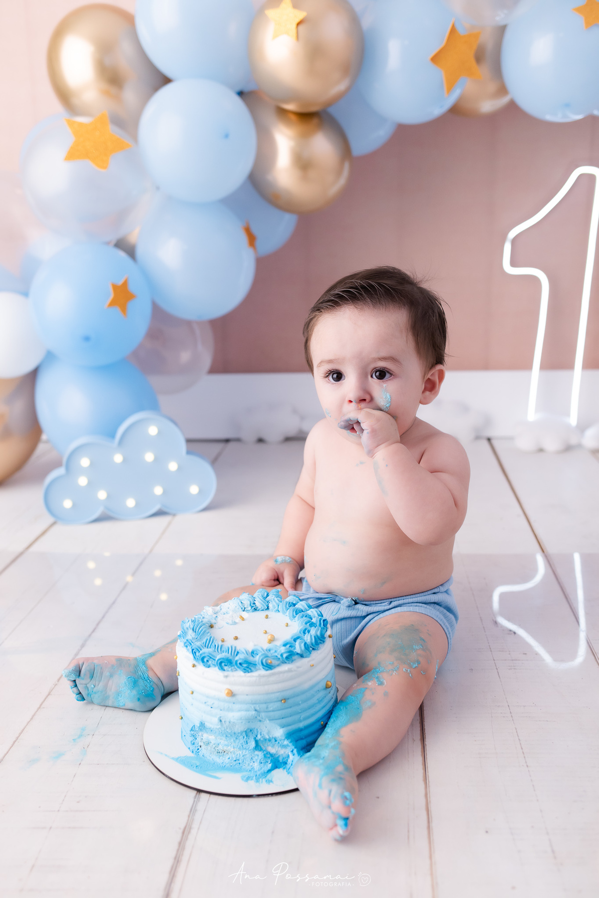 ensaio smash the cake ensaio de um ano do bebê com balões e bolo em bento gonçalves por ana possamai fotografia 
