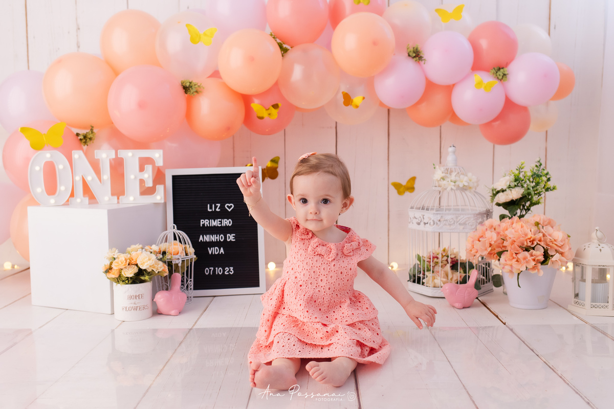 ensaio smash the cake ensaio de um ano do bebê com balões e bolo em bento gonçalves por ana possamai fotografia 