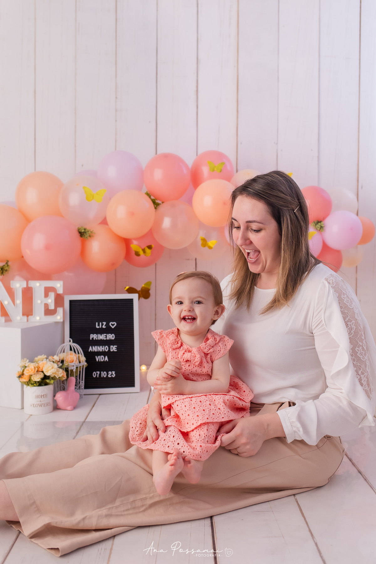 ensaio smash the cake ensaio de um ano do bebê com balões e bolo em bento gonçalves por ana possamai fotografia 