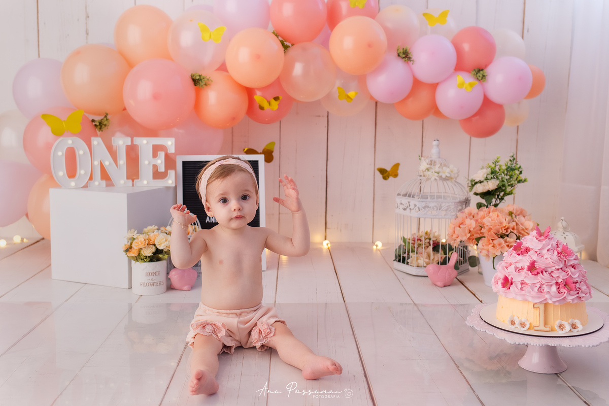 ensaio smash the cake ensaio de um ano do bebê com balões e bolo em bento gonçalves por ana possamai fotografia 