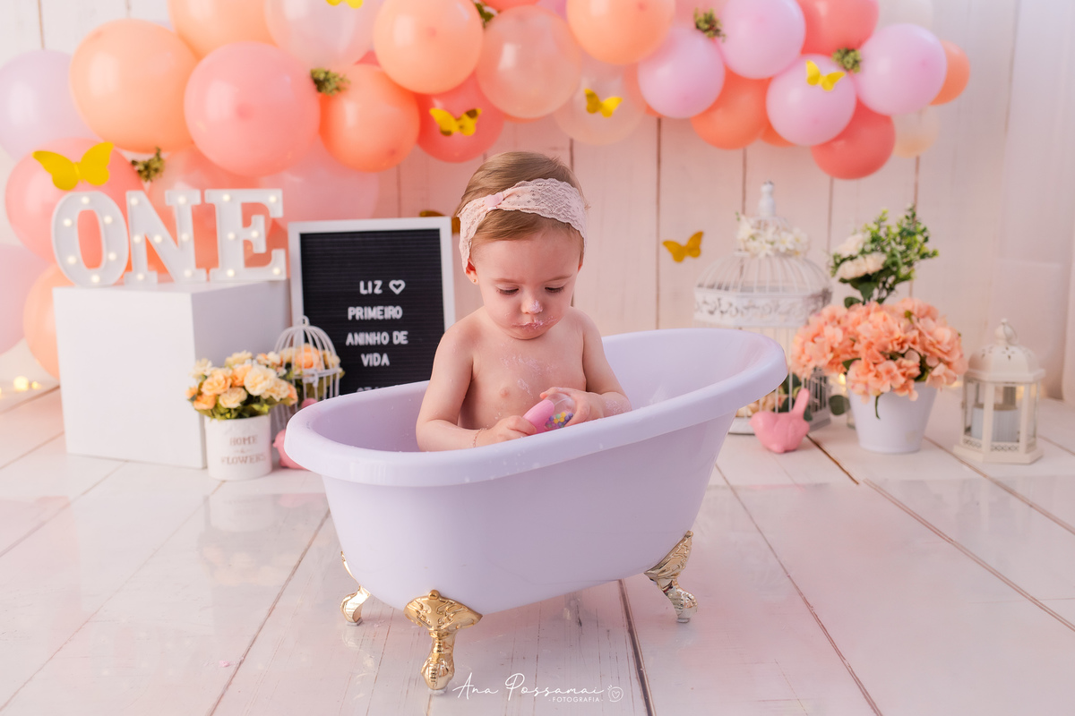 ensaio smash the cake ensaio de um ano do bebê com balões e bolo em bento gonçalves por ana possamai fotografia 