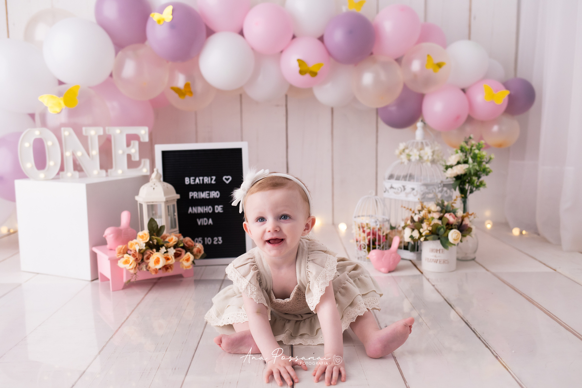 ensaio smash the cake ensaio de um ano do bebê com balões e bolo em bento gonçalves por ana possamai fotografia 