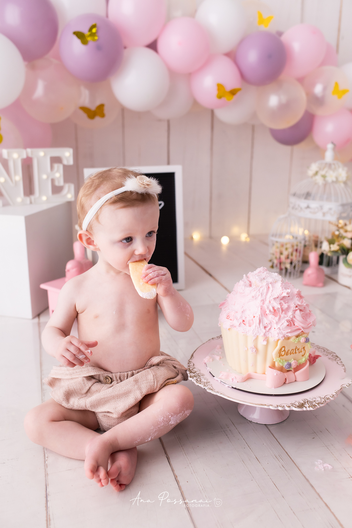 ensaio smash the cake ensaio de um ano do bebê com balões e bolo em bento gonçalves por ana possamai fotografia 