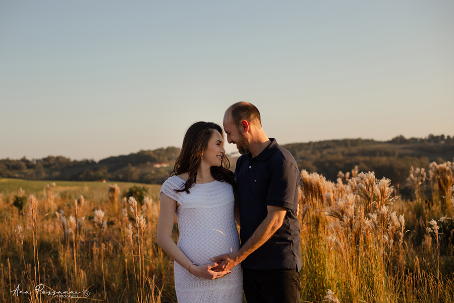 ensaio gestante em bento gonçalves alto das videiras ana possamai fotografia com pet