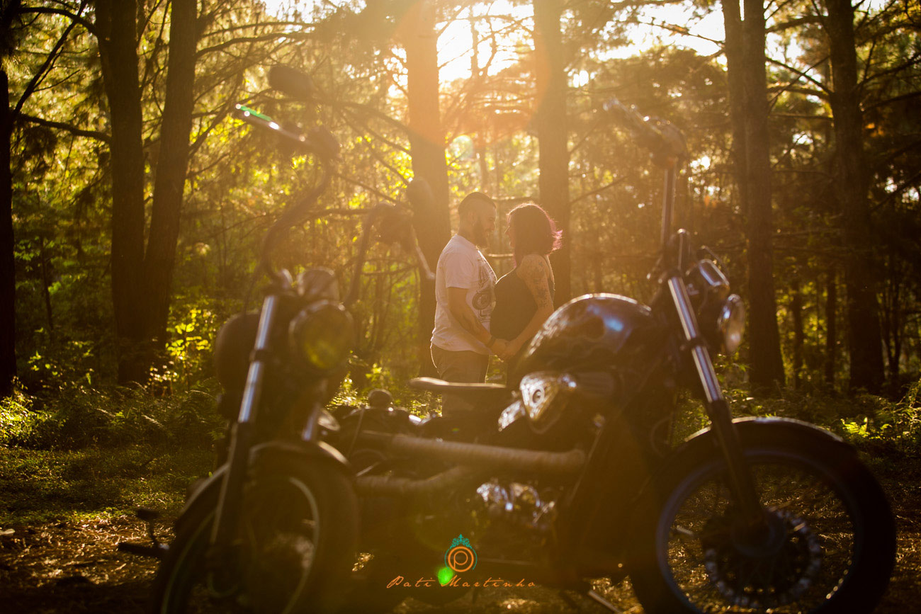 Taiana e Rafael - book de  Gestante com motos customizadas, fotos de gestante com motos, fotos diferentes de gestante, melhor fotografa de gestante de curitiba