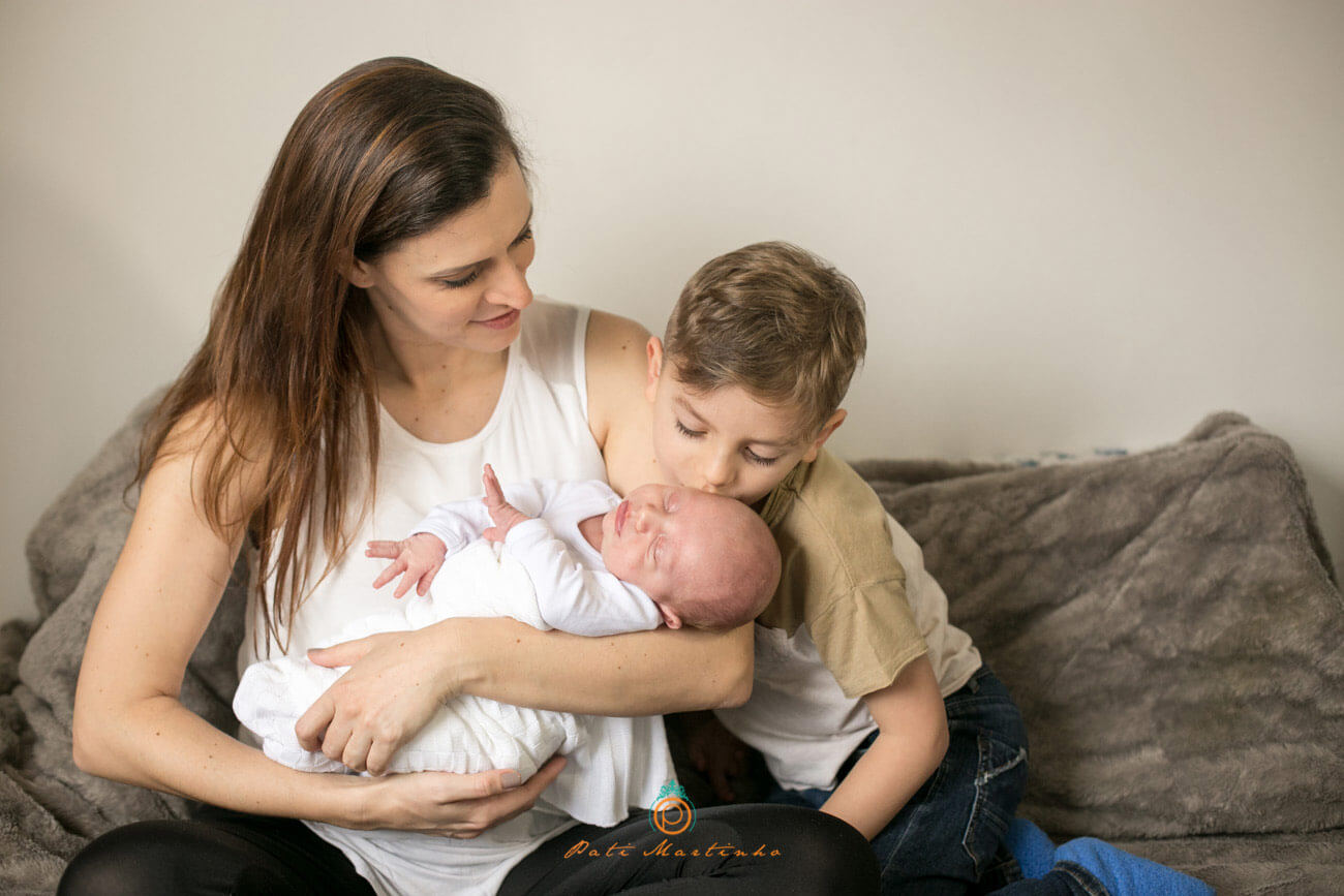 book newborn, fotos newborn, fotos de newborn em casa, lyfe style, fotos de bebe, fotos de familia, curitiba pati martinho