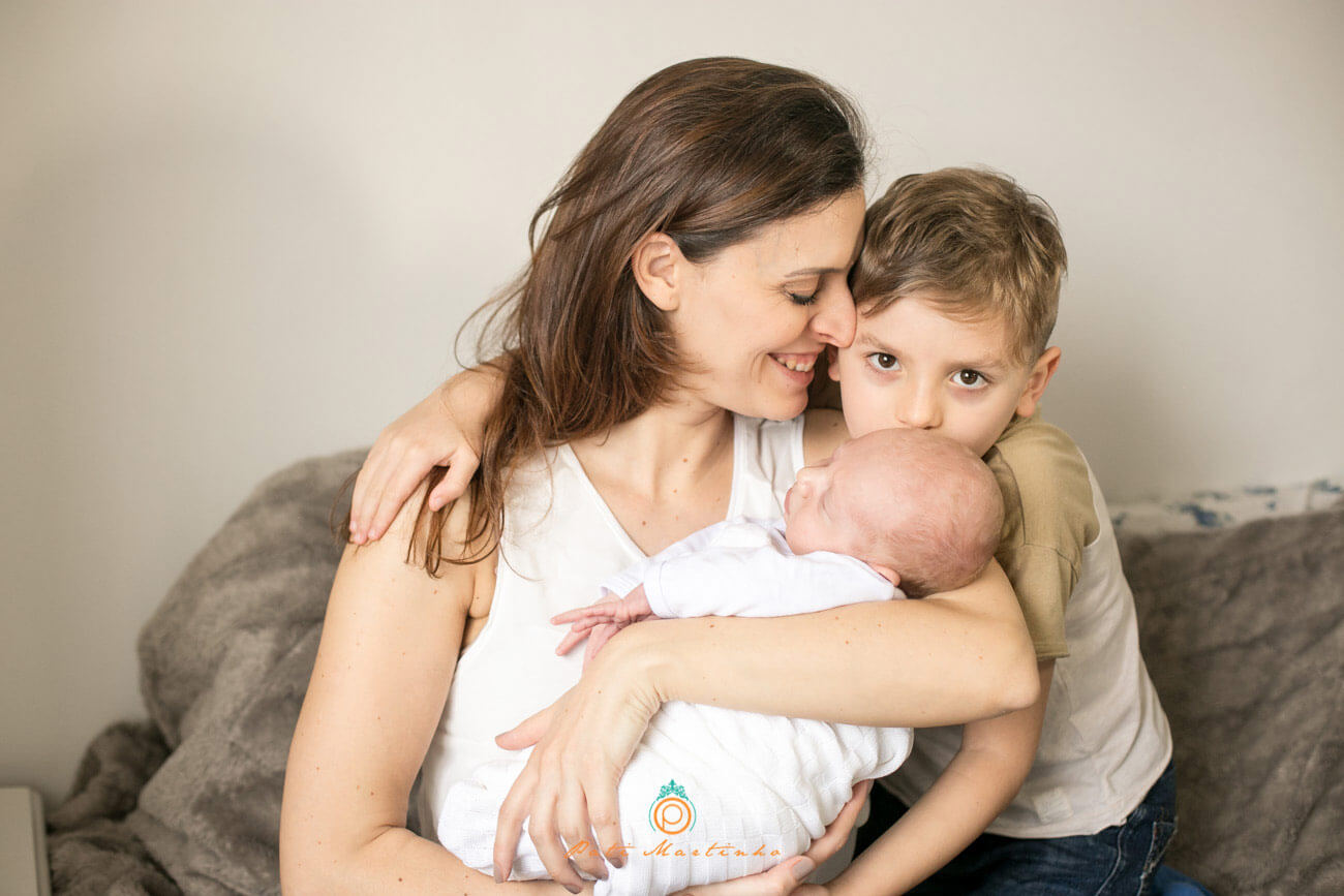 book newborn, fotos newborn, fotos de newborn em casa, lyfe style, fotos de bebe, fotos de familia, curitiba pati martinho