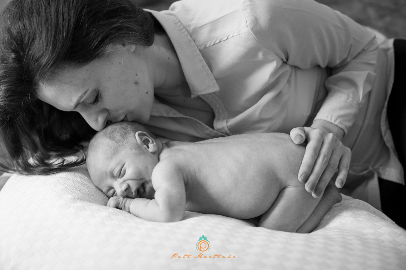 book newborn, fotos newborn, fotos de newborn em casa, lyfe style, fotos de bebe, fotos de familia, curitiba pati martinho