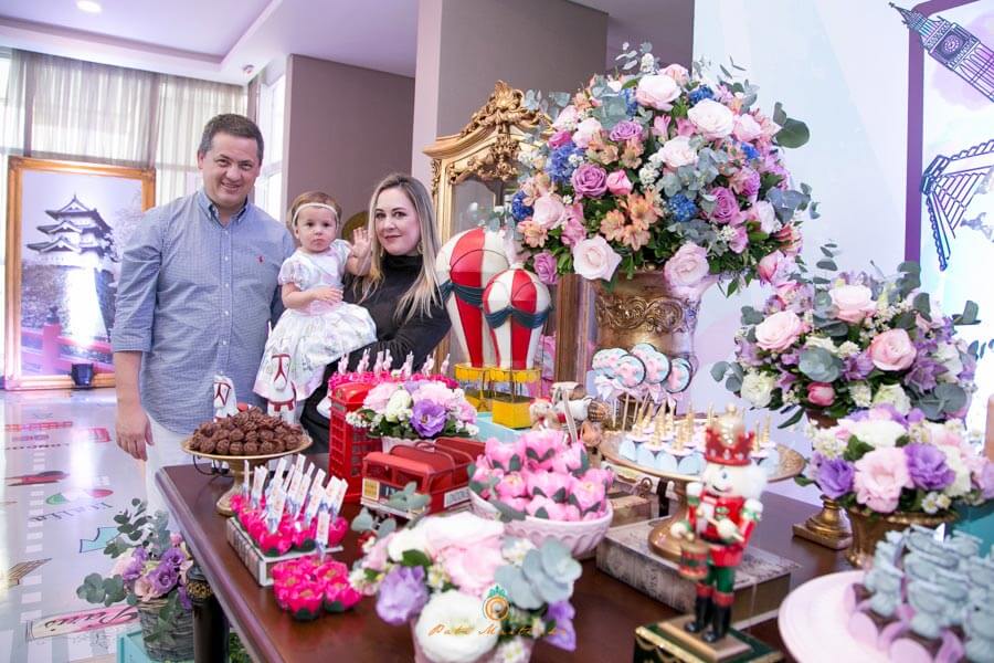 fotos aniversario infantil, festa de 01 ano, fotos festa infantil, foto de crianca, foto de gestante curitiba, valentina tema de viajem, festa infantil de luxo curitba, tema volta ao mundo 