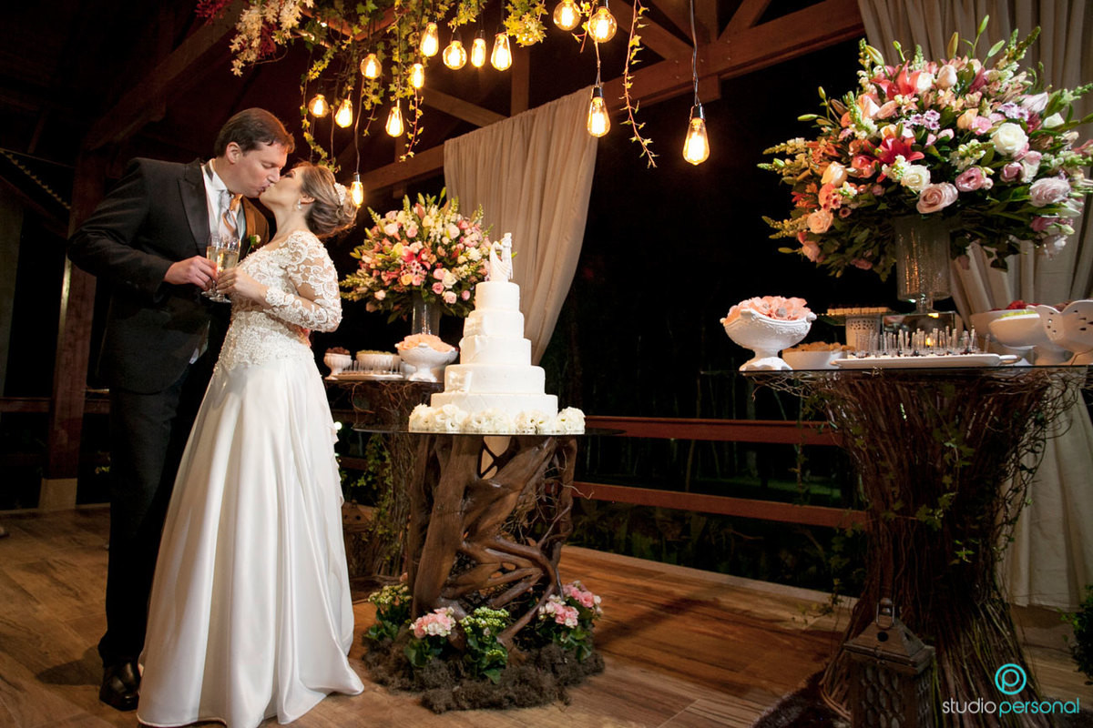 fotos de casamento na chacara krzak em curitiba, studio personal fotografias, foto de noivos, love de luz, andressa brustolin, curitiba, bruno belotto, mariana ramos maquiadora,