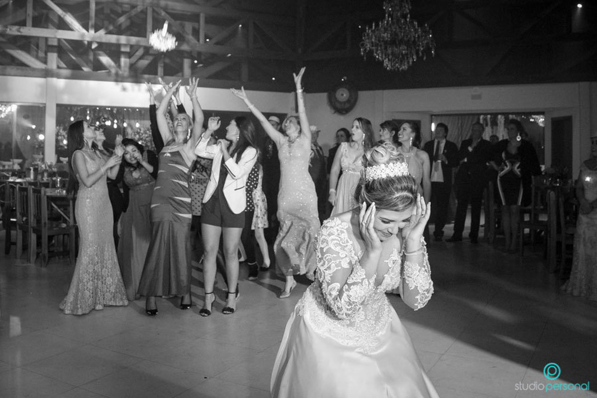 fotos de casamento na chacara krzak em curitiba, studio personal fotografias, foto de noivos, love de luz, andressa brustolin, curitiba, bruno belotto, mariana ramos maquiadora,