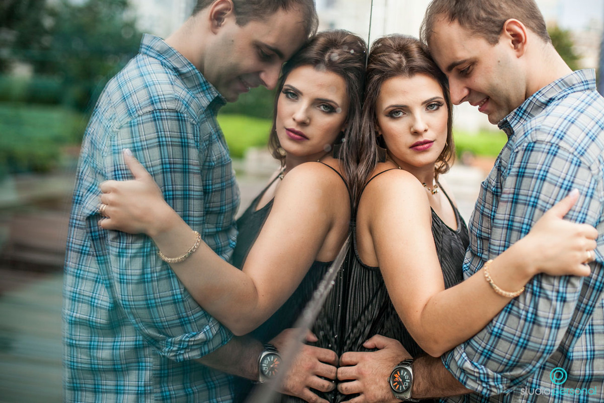 studio personal fotografias,nathalia lobo, bruno, fotos de noivos na livraria, patio batel por do sol, witmarsun, curitiba, melhores fotografas de curtida, fotos no por do sol, casal na livraria