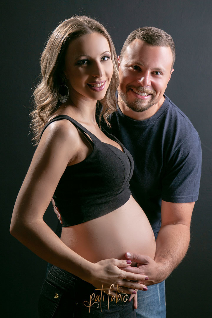 foto no estudio de gestante