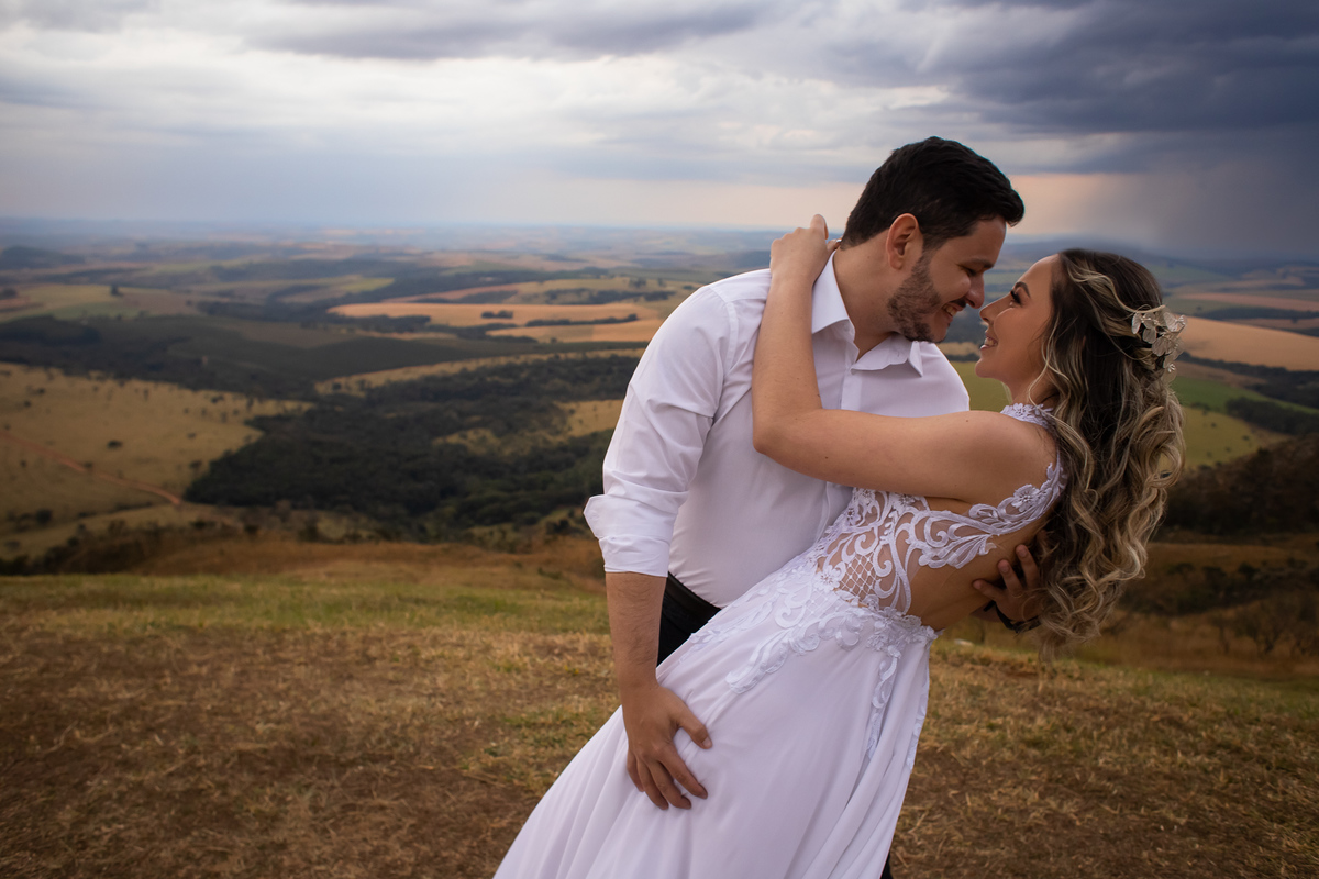 foto-fotografia-ensaio-precasamento-prewedding-casamento-noivos-noivas-wedding-natureza-campo-uberaba-minas
