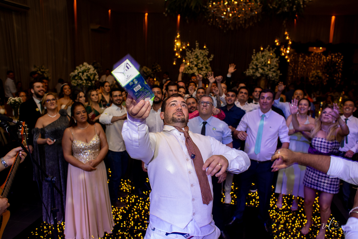 casamento-festa-makeup-buque-noivas-evento-foto-fotografia-uberaba-minas-sorriso-casal-festa-vestido-igreja-cerimonia