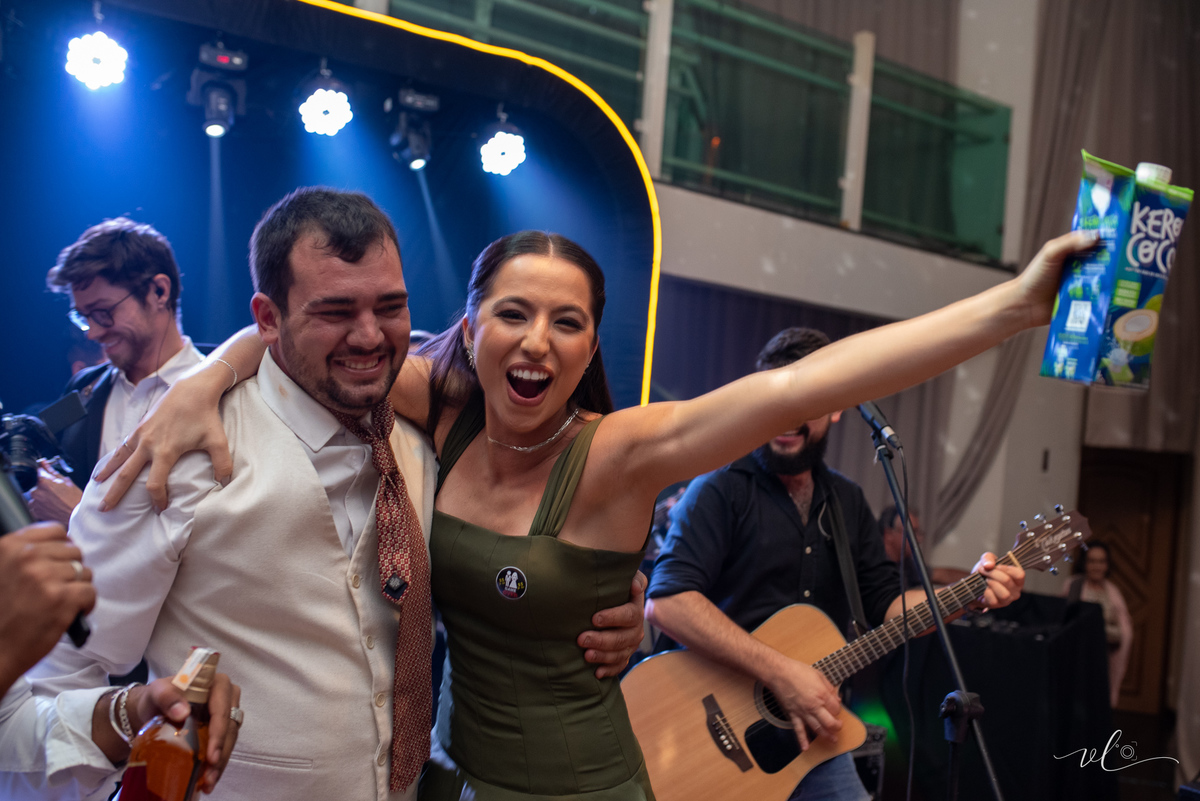casamento-festa-makeup-buque-noivas-evento-foto-fotografia-uberaba-minas-sorriso-casal-festa-vestido-igreja-cerimonia