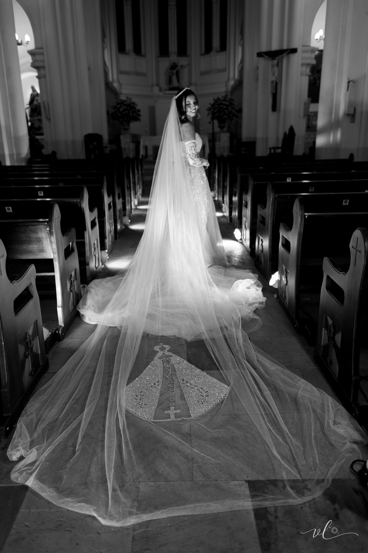 casamento-festa-makeup-buque-noivas-evento-foto-fotografia-uberaba-minas-sorriso-casal-festa-vestido-igreja-cerimonia