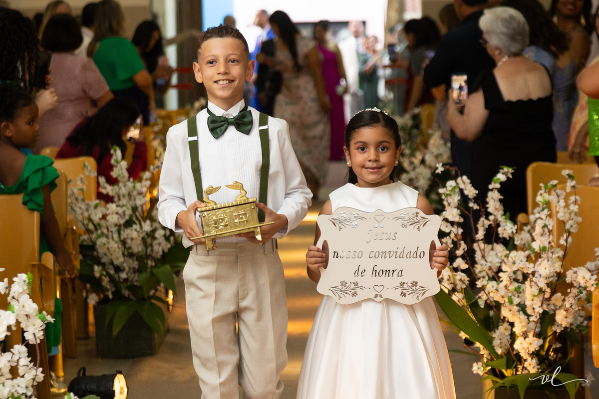 foto-fotografia-evento-casamento-ensaio-precasamento-prewedding-casamento-noivos-noivas-wedding-natureza-igreja-cerimonia-campo-vestido-buque-uberaba-minas