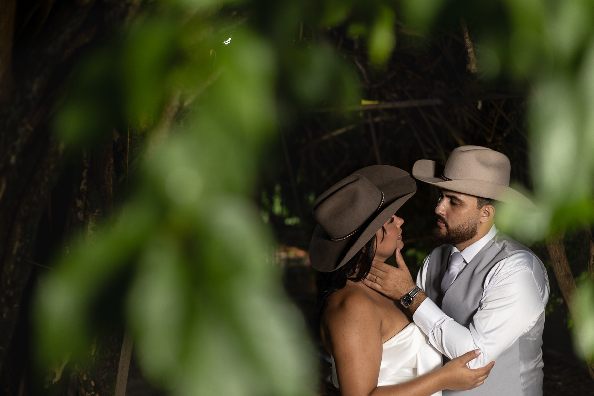 foto-fotografia-evento-casamento-ensaio-precasamento-prewedding-casamento-noivos-noivas-wedding-natureza-igreja-cerimonia-campo-vestido-buque-uberaba-minas