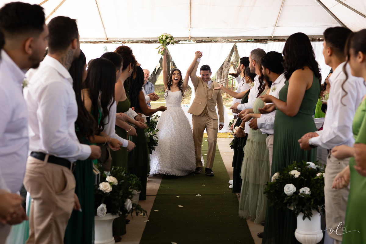 foto-fotografia-evento-casamento-ensaio-precasamento-prewedding-casamento-noivos-noivas-wedding-natureza-campo-uberaba-minas-igreja-cerimonia-vestido-festa