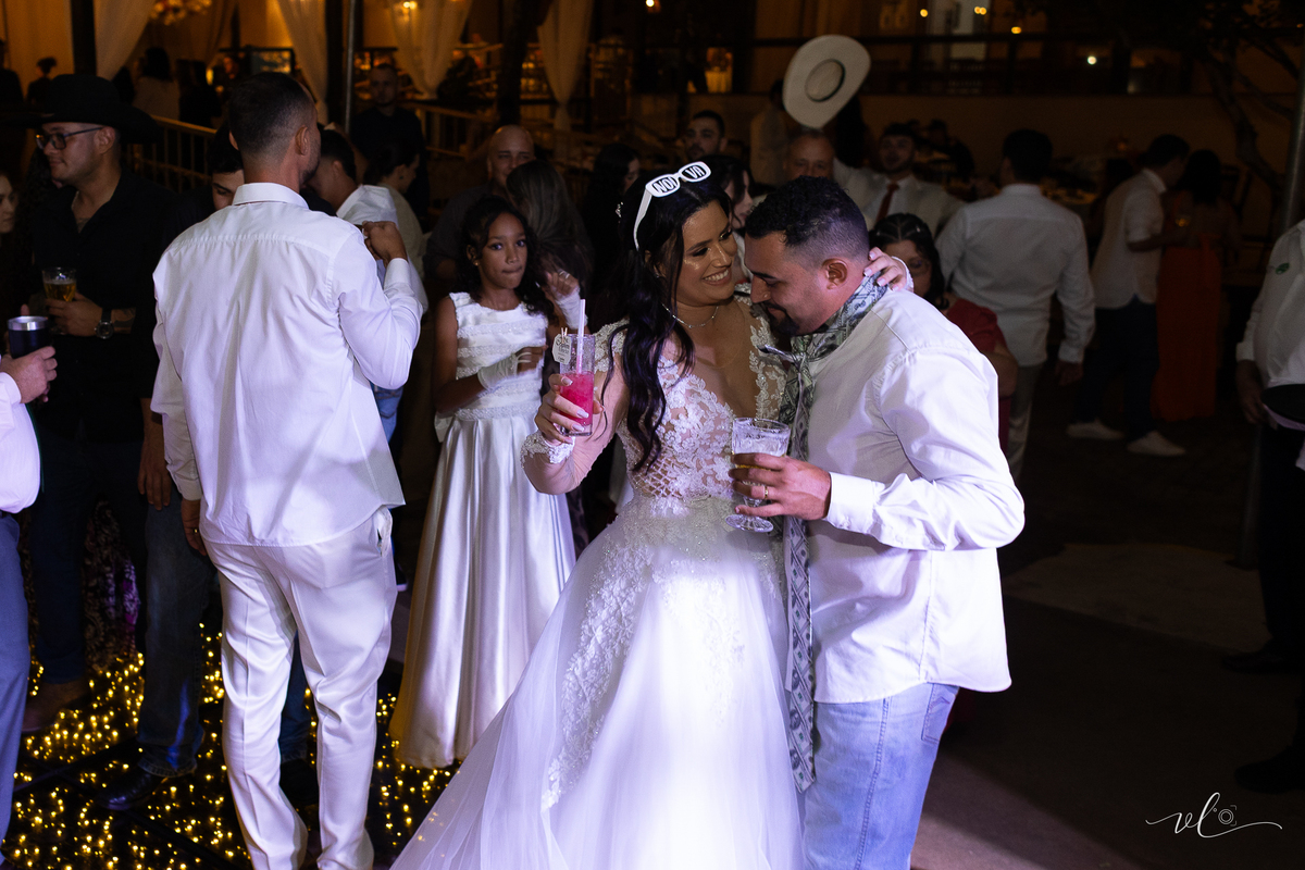 foto-fotografia-evento-casamento-ensaio-precasamento-prewedding-casamento-noivos-noivas-wedding-natureza-campo-uberaba-minas-igreja-cerimonia-vestido-festa