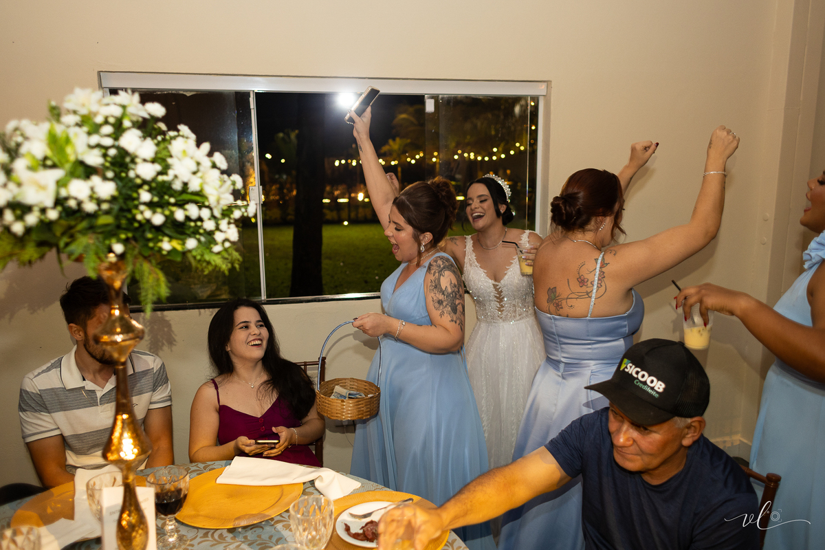 foto-fotografia-evento-casamento-ensaio-precasamento-prewedding-casamento-noivos-noivas-wedding-natureza-campo-uberaba-minas-igreja-cerimonia-vestido-festa