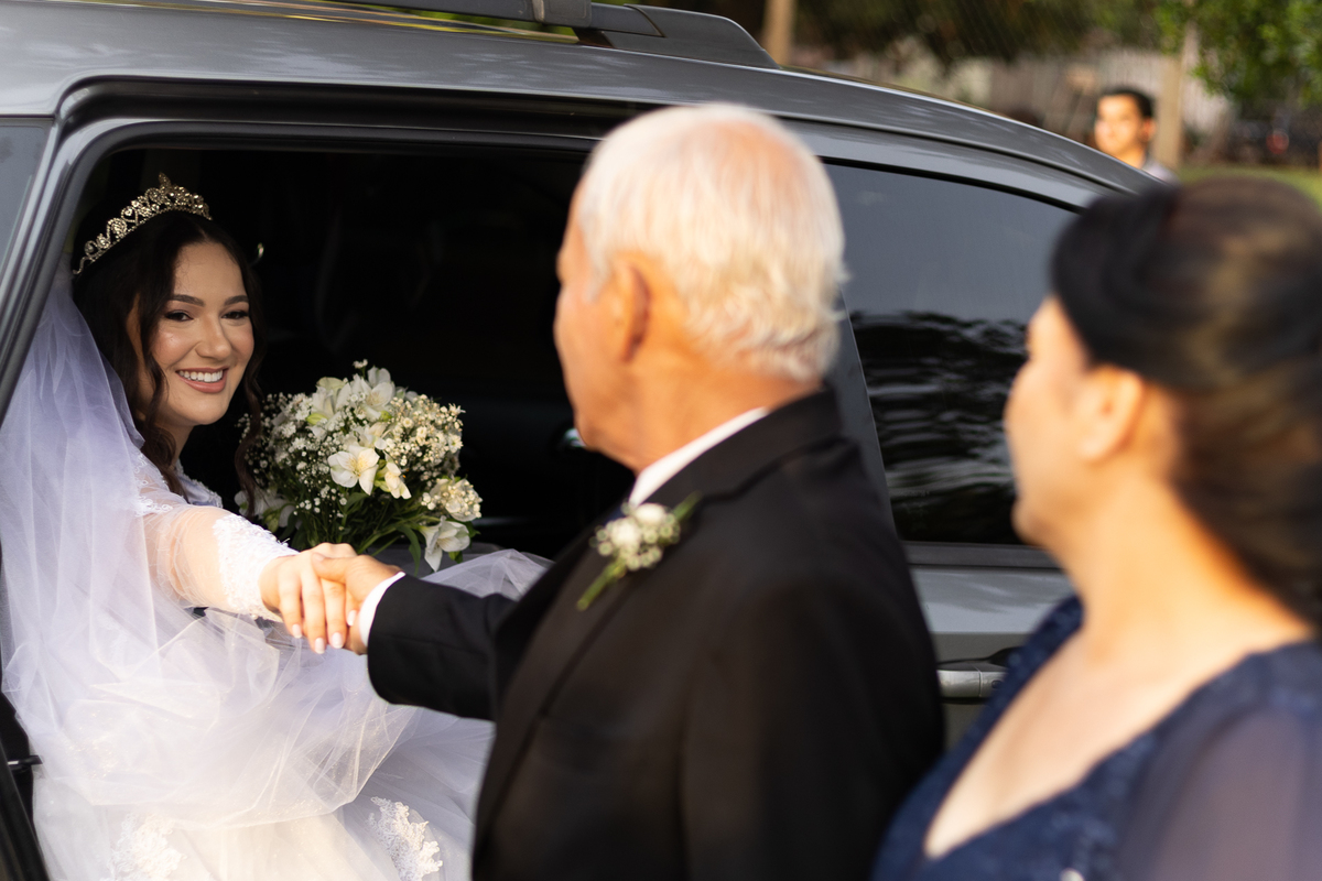 foto-fotografia-evento-casamento-ensaio-precasamento-prewedding-casamento-noivos-noivas-wedding-natureza-campo-uberaba-minas-igreja-cerimonia-vestido-festa