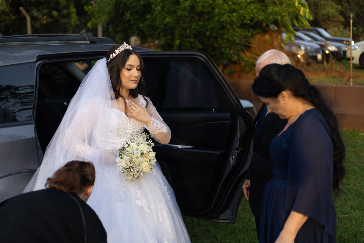foto-fotografia-evento-casamento-ensaio-precasamento-prewedding-casamento-noivos-noivas-wedding-natureza-campo-uberaba-minas-igreja-cerimonia-vestido-festa