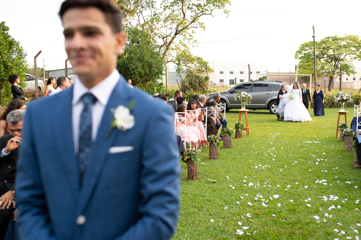 foto-fotografia-evento-casamento-ensaio-precasamento-prewedding-casamento-noivos-noivas-wedding-natureza-campo-uberaba-minas-igreja-cerimonia-vestido-festa